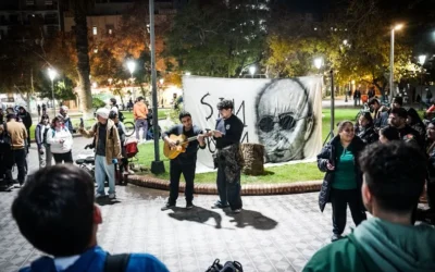 Fanáticos sanjuaninos despidieron al Indio Solari en la Plaza 25