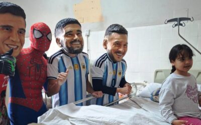 Messi, De Paul y el Dibu llevaron sonrisas a los niños internados en el Hospital Marcial Quiroga