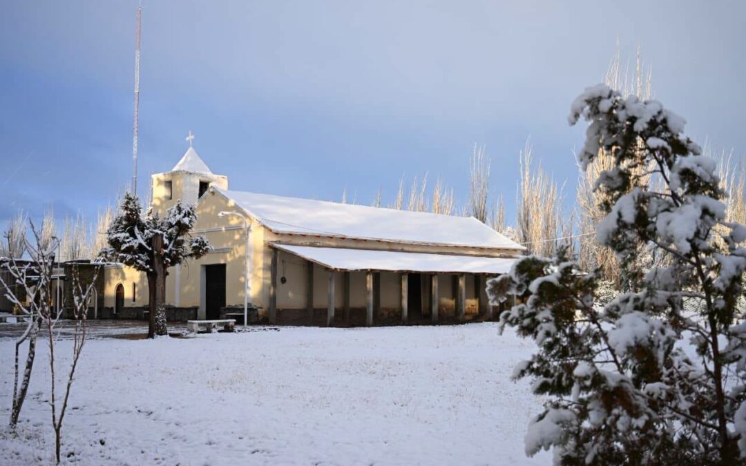 El temporal de nieve y lluvia golpeó con fuerza al interior de San Juan: casi 600 familias fueron asistidas
