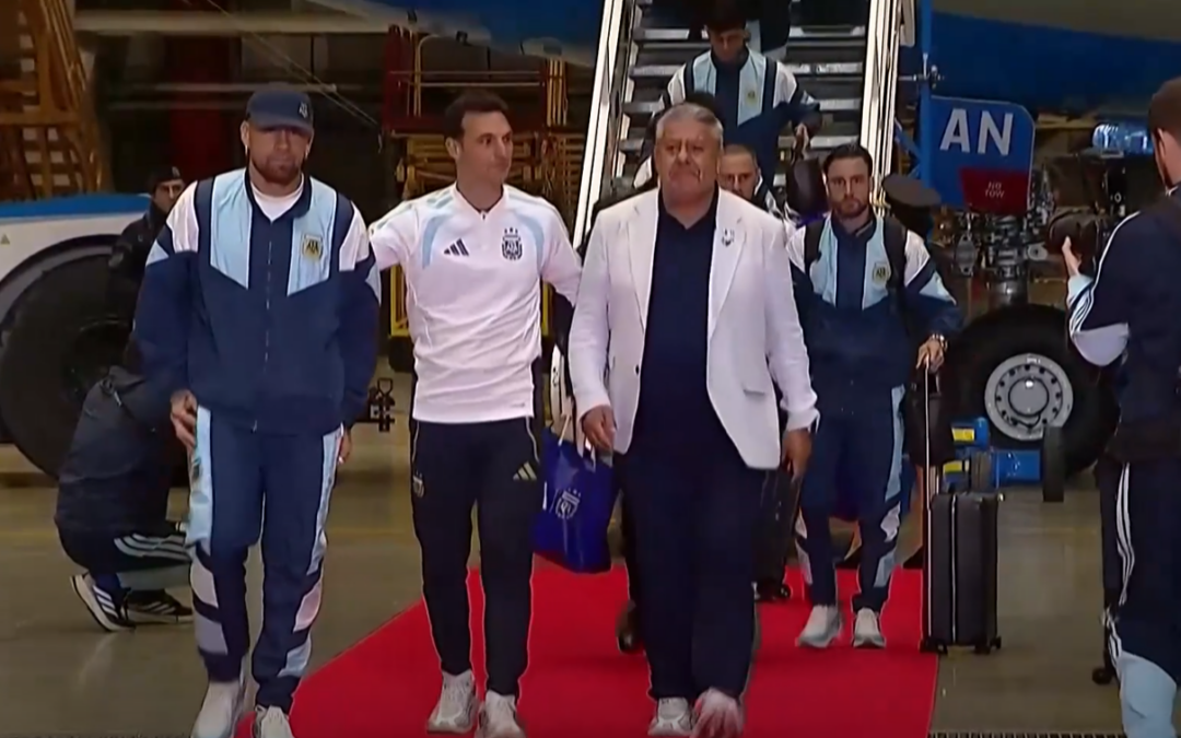 La Selección Argentina regresó al país tras la final del Mundial