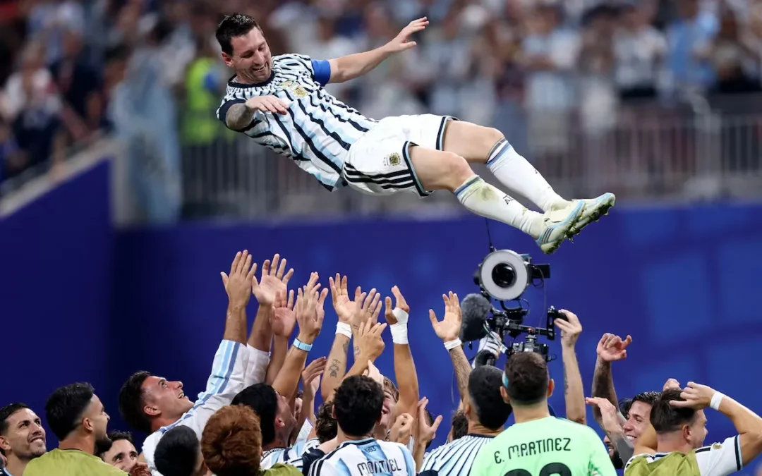 Argentina remontó y venció 3-2 a Egipto en otro partido para el infarto