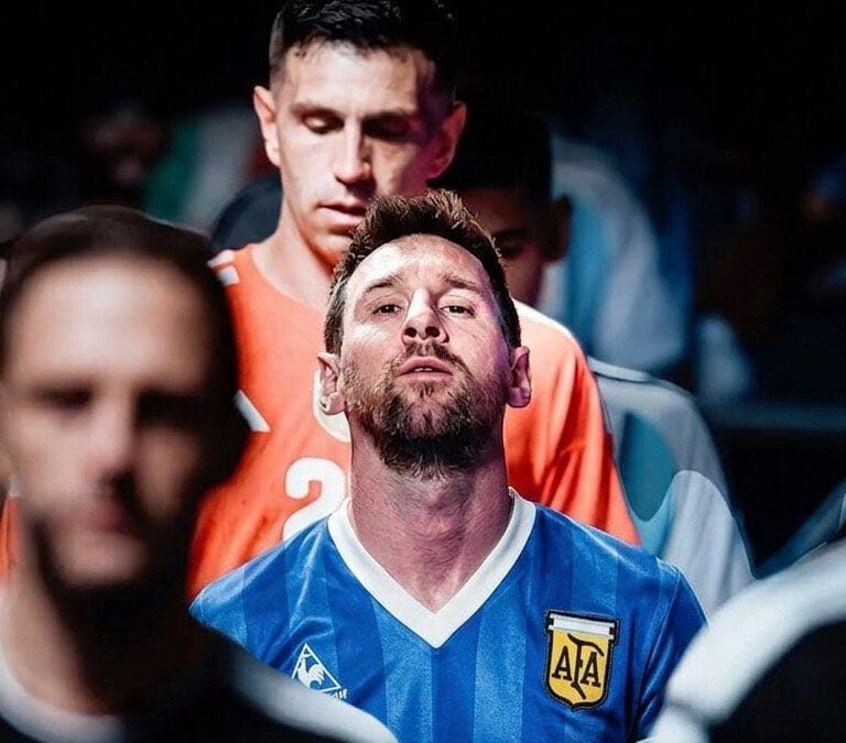 Scaloni define el equipo para enfrentar a Inglaterra y analiza cambios tácticos en busca de la final