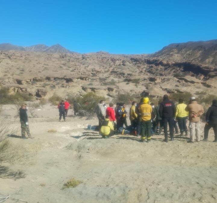 Continúa el operativo en Valle Fértil para rescatar y trasladar a las víctimas del accidente aéreo