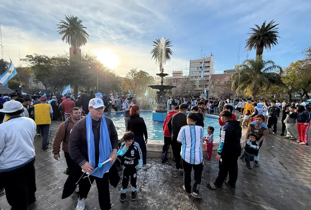 Reforzarán el operativo de seguridad en Plaza 25 para el partido entre Argentina y Suiza