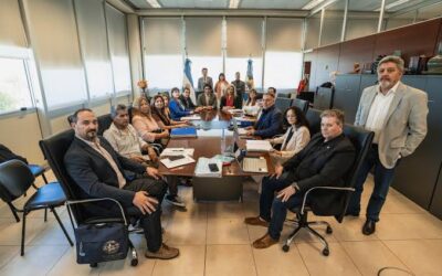 Gobierno y gremios vuelven a negociar con expectativa por una mejora en la oferta salarial
