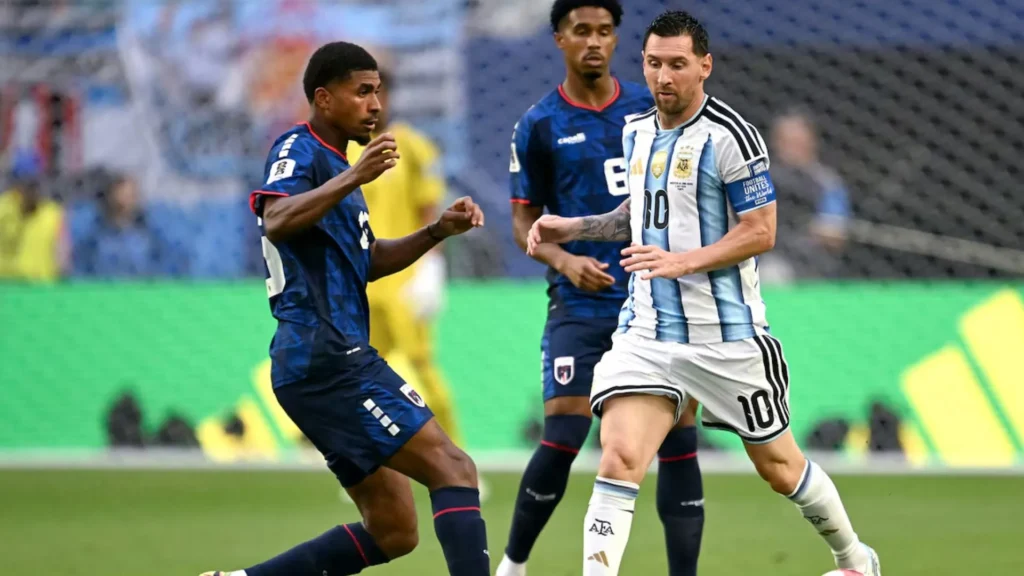 Argentina venció a Cabo Verde en el alargue, tras un final para el infarto