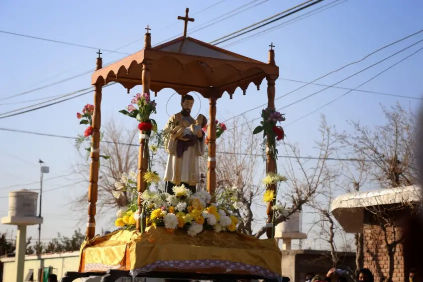 Día de San Cayetano: horarios de misas, procesión y colectivos para llegar al santuario de Chimbas