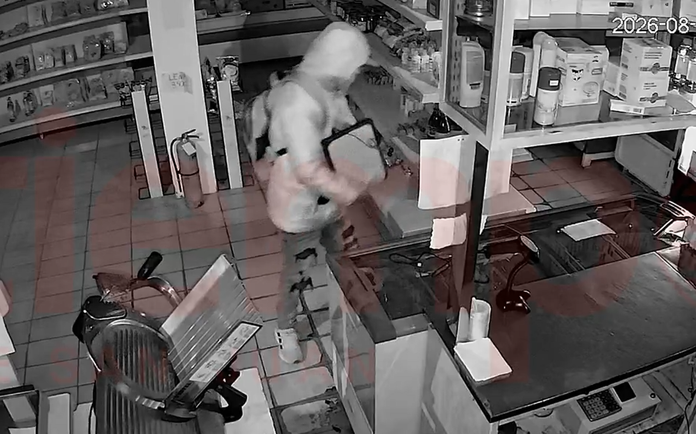 Robaron un minimarket de Villa Krause y regresaron para romper las cámaras de seguridad