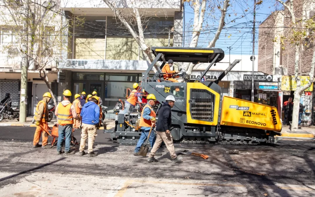 Los trabajos de repavimentación en el Centro continuarán por calle Tucumán este miércoles