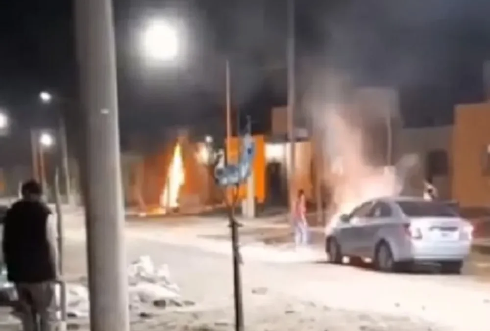 Evacuaron una cuadra entrera en un barrio de San Martín tras una fuga de gas provocada por un choque