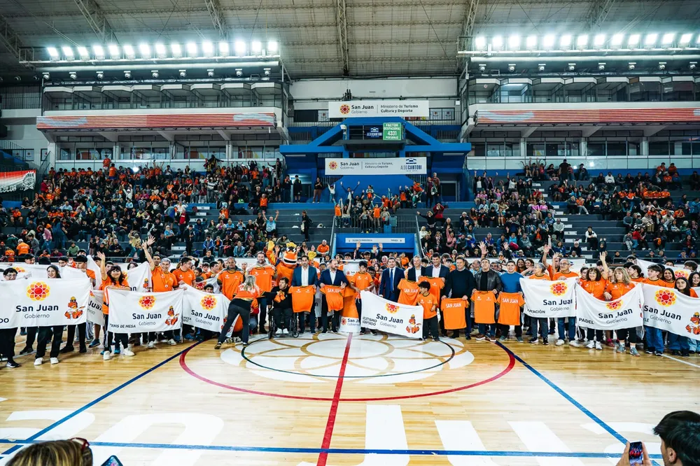 Orrego encabezó la apertura de la fase final de los Juegos Deportivos Evita 2026, en el Estadio Aldo Cantoni