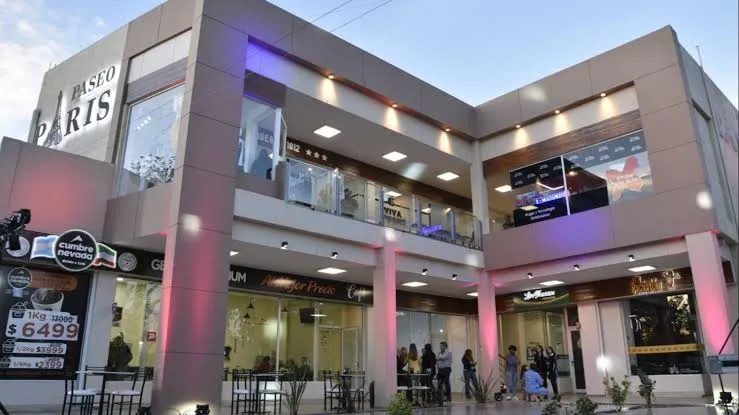 Entraron a robar a un local de Chimbas y se llevaron cerca de 20 celulares IPhone