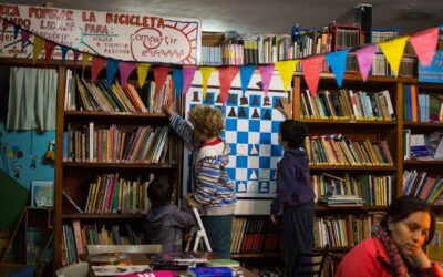 Bibliotecas populares de San Juan recibieron obras de arte y nuevos libros