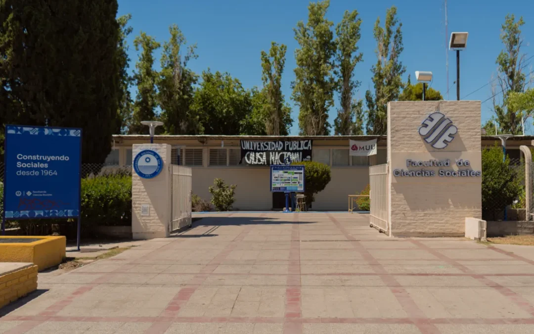 Comienza un paro universitario de una semana: se extenderá hasta el 3 de noviembre