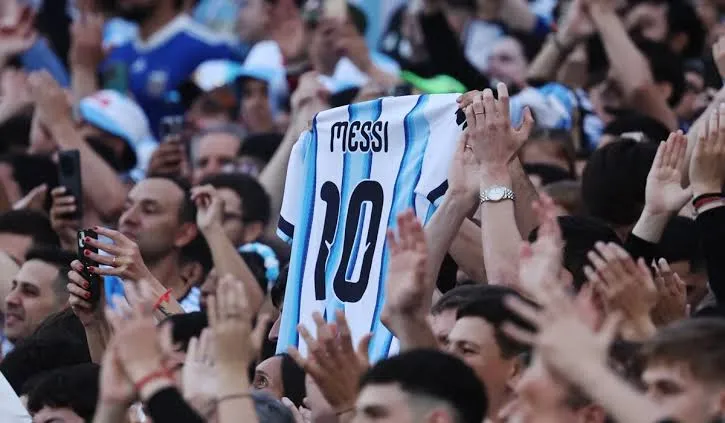 Un Monumental colmado despide a Messi en su último partido con la Selección